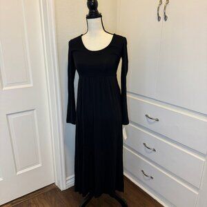 NWT Black Long Sleeve Scoop Neck Dress